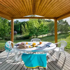 Chalet Le Hameau Des Etoiles, Fleurance